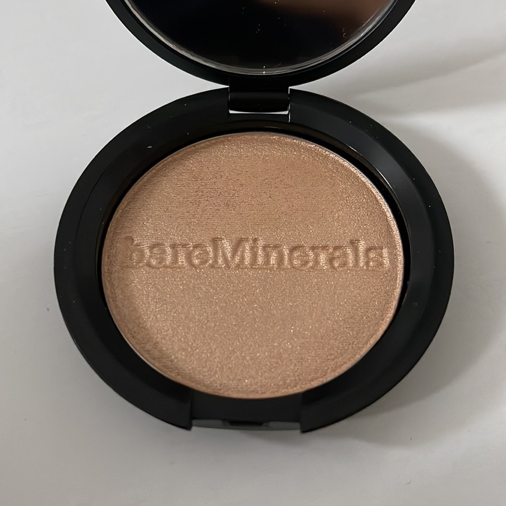 Bareminerals highlight in free 💫💖